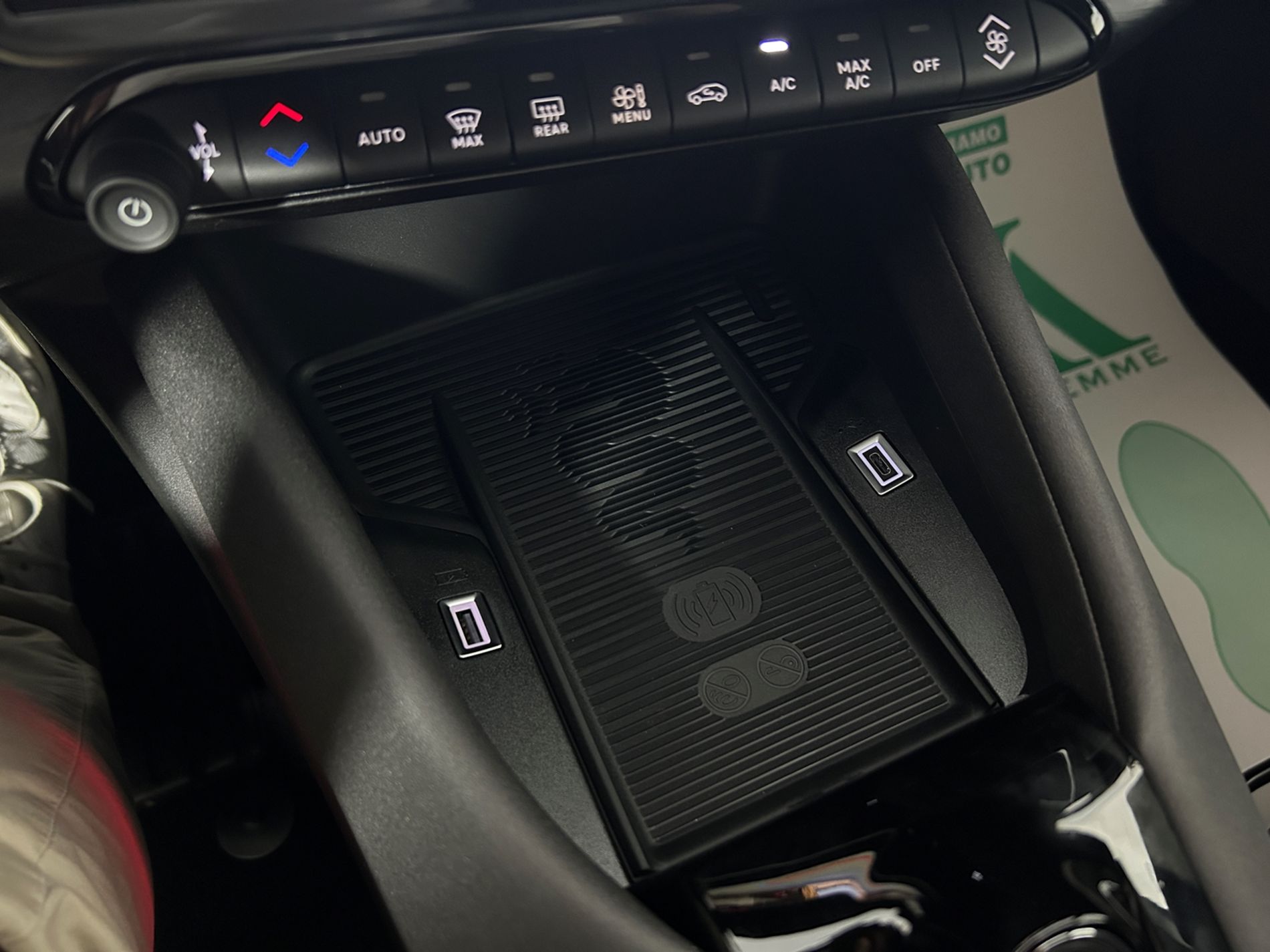 Junior 1.2 ibrida Speciale - Autoviemme